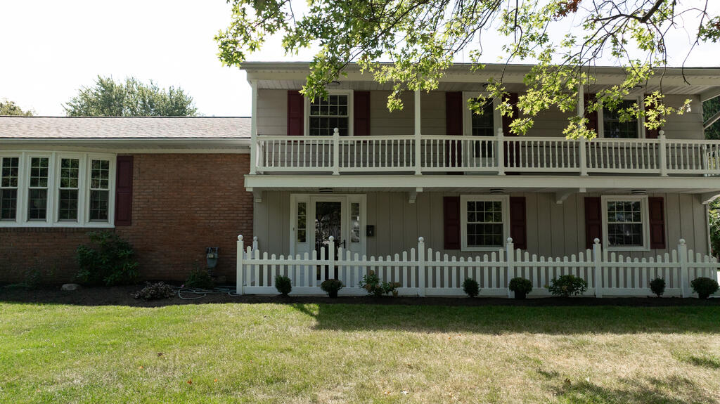 521 Chevy Chase Property Photo 2