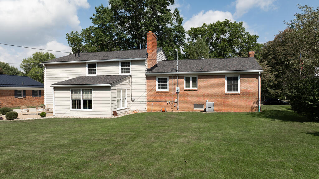 521 Chevy Chase Property Photo 9