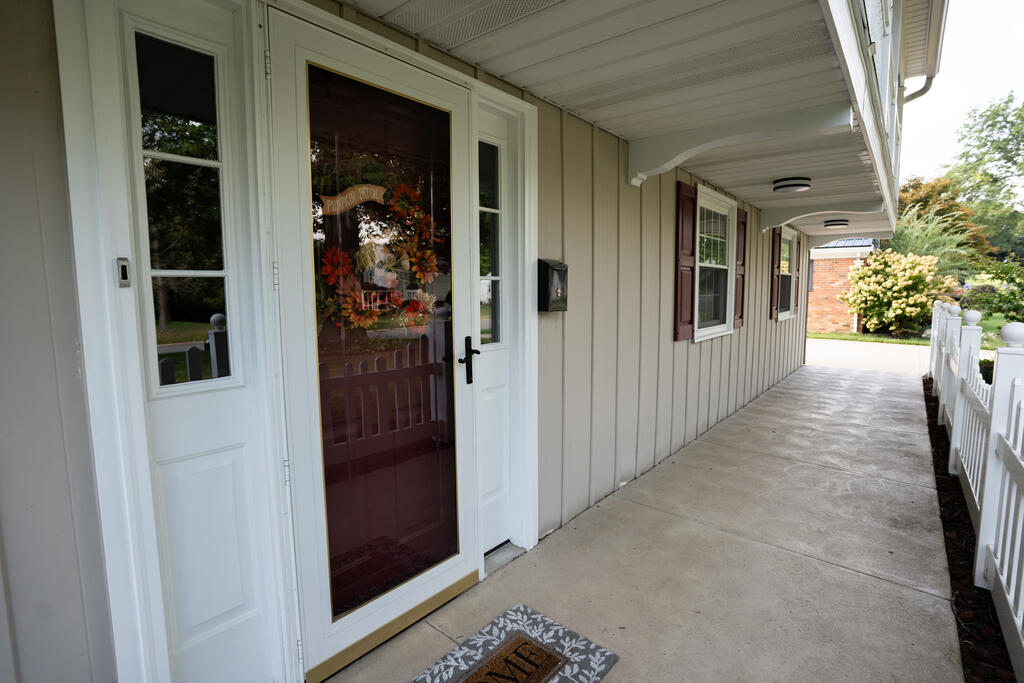 521 Chevy Chase Property Photo 13