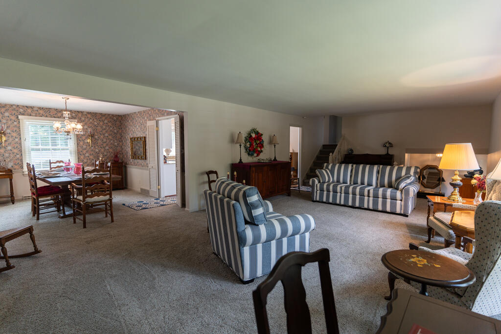 521 Chevy Chase Property Photo 19