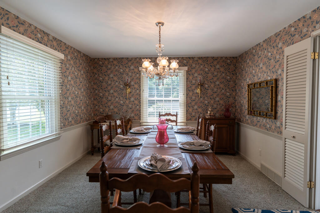 521 Chevy Chase Property Photo 25