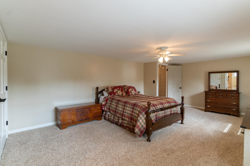 521 Chevy Chase Property Photo 38