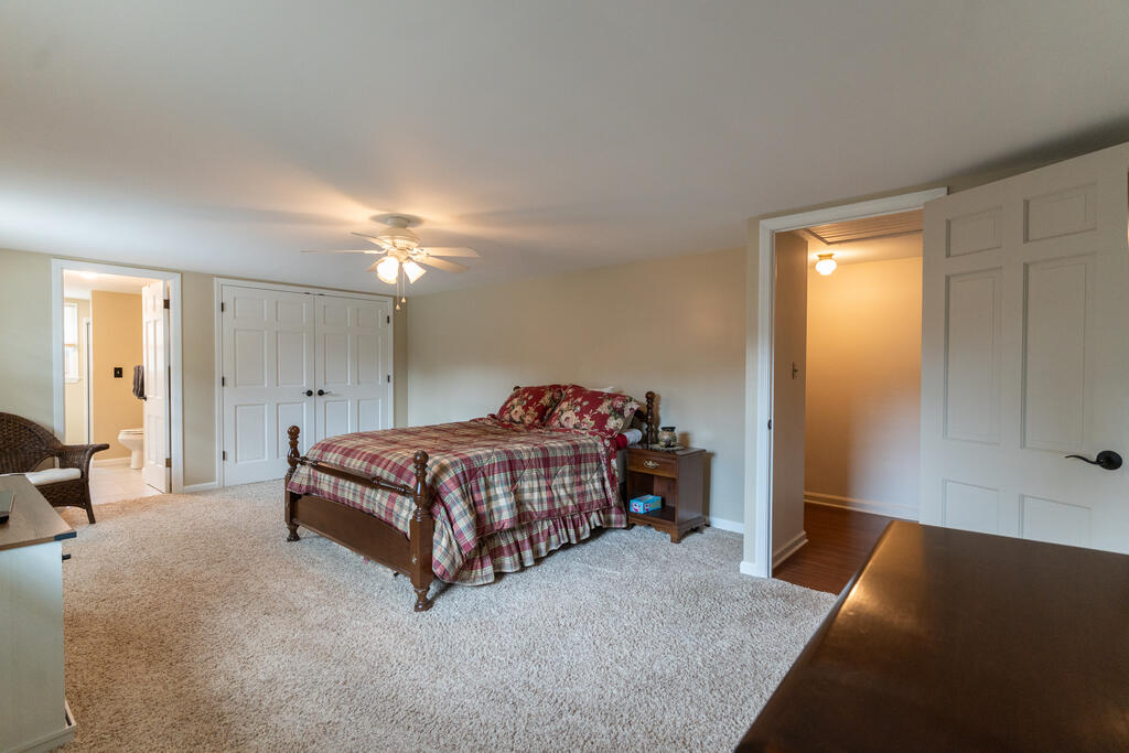 521 Chevy Chase Property Photo 39