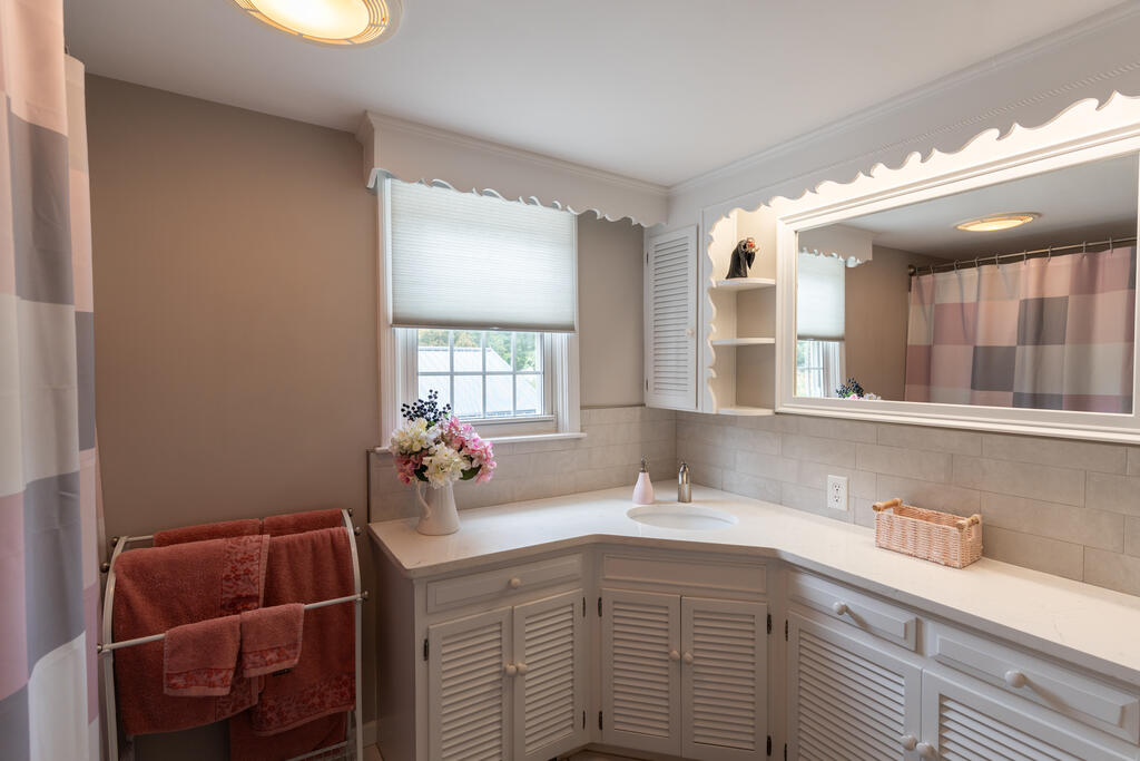 521 Chevy Chase Property Photo 48