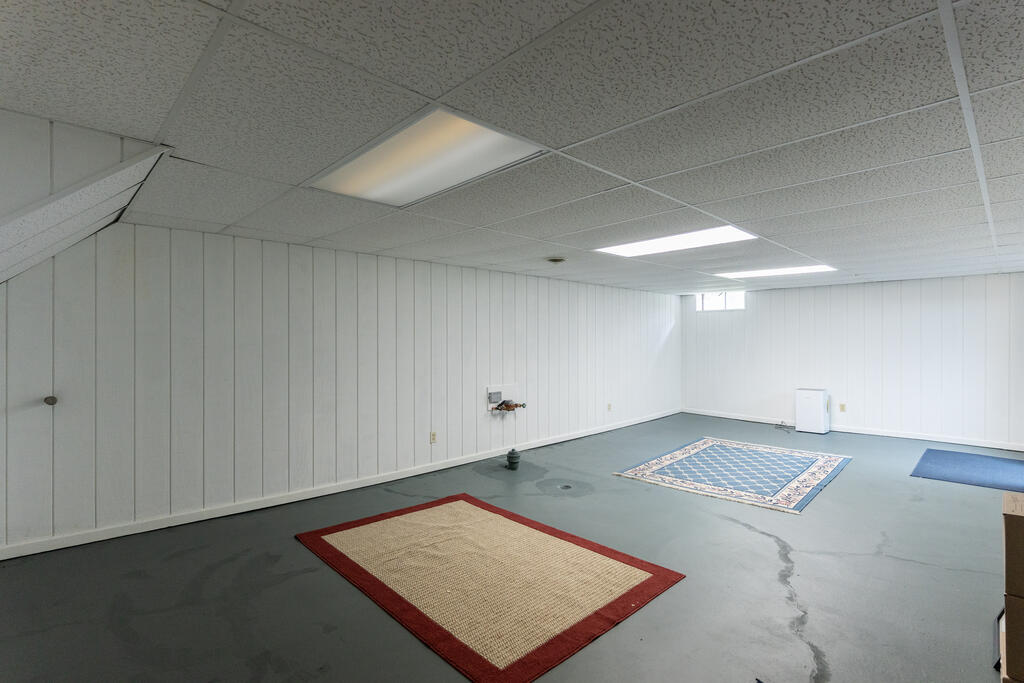 521 Chevy Chase Property Photo 49