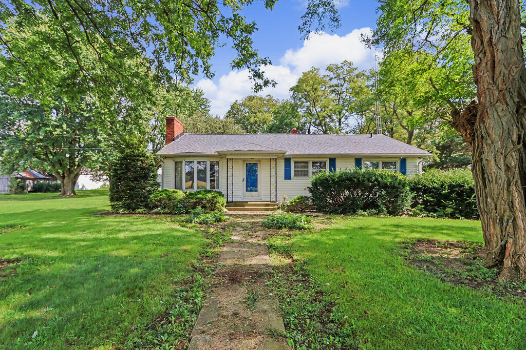 1627 Beck Road Property Photo 1