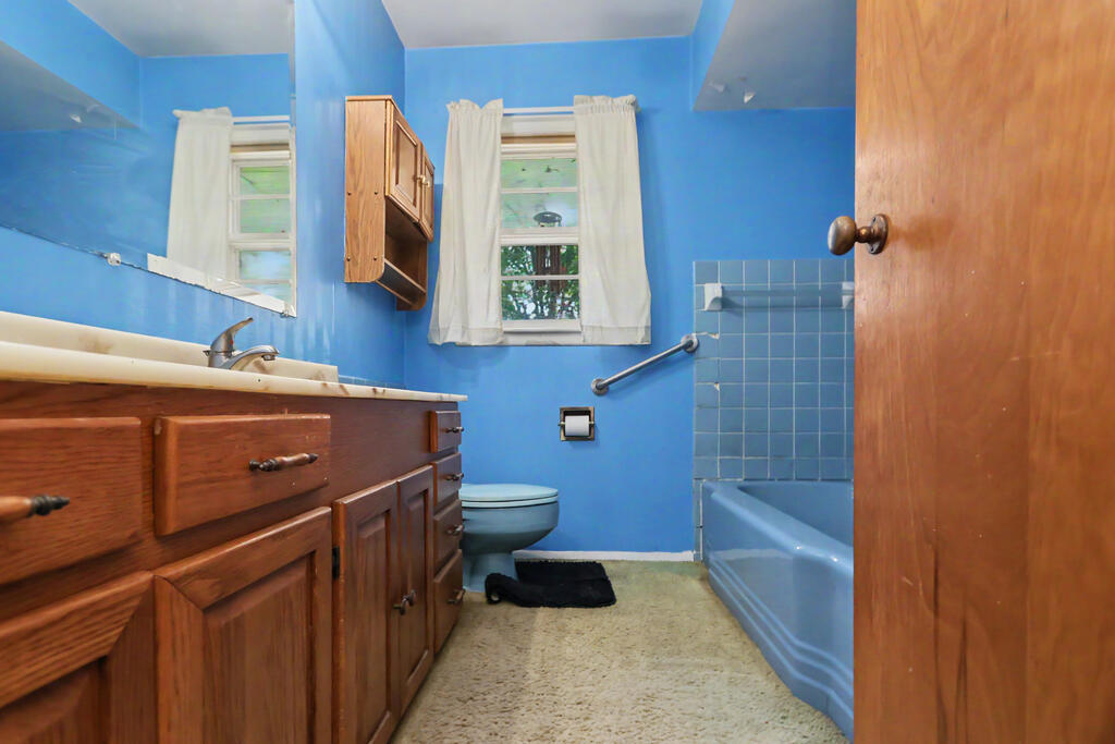 1627 Beck Road Property Photo 7