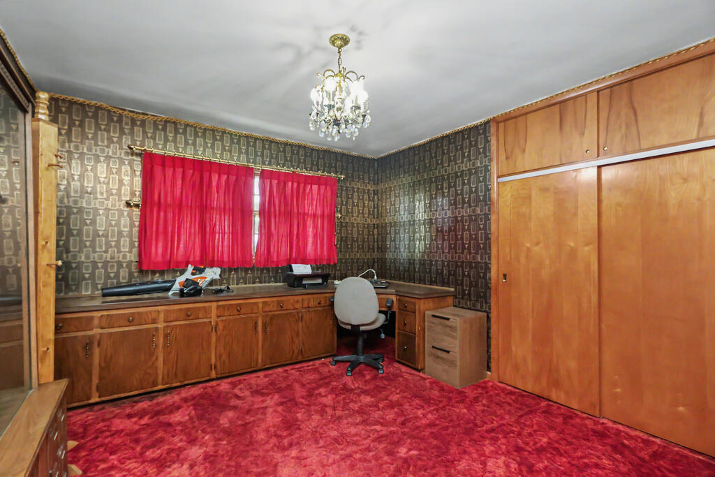 1627 Beck Road Property Photo 8