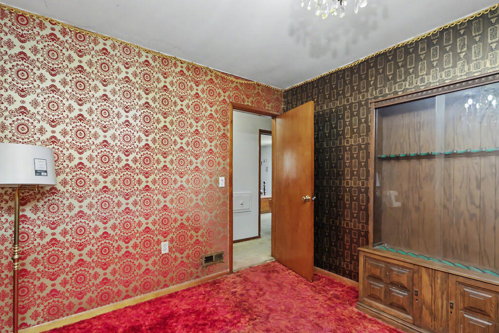 1627 Beck Road Property Photo 9