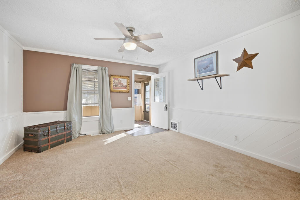118 Chilton Ave. Property Photo 2