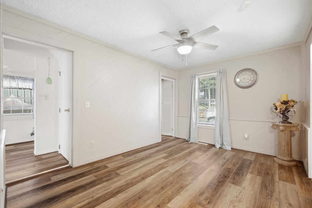 118 Chilton Ave. Property Photo 5