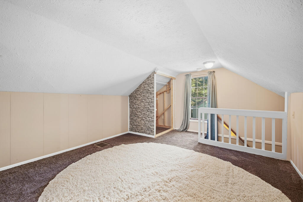 118 Chilton Ave. Property Photo 14