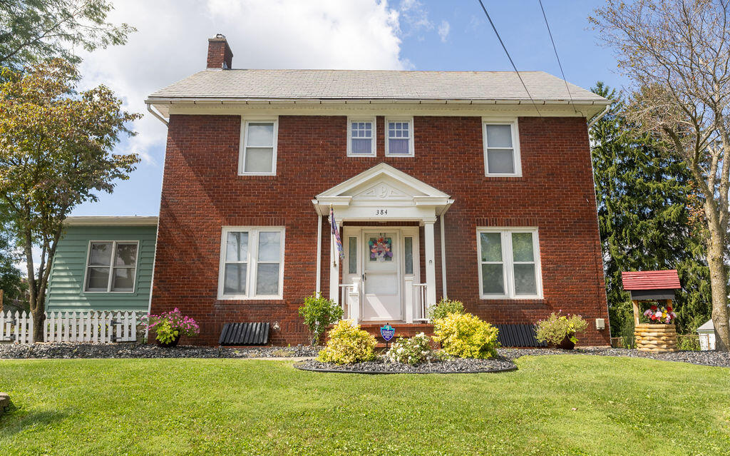 384 Sturges Avenue Property Photo 1