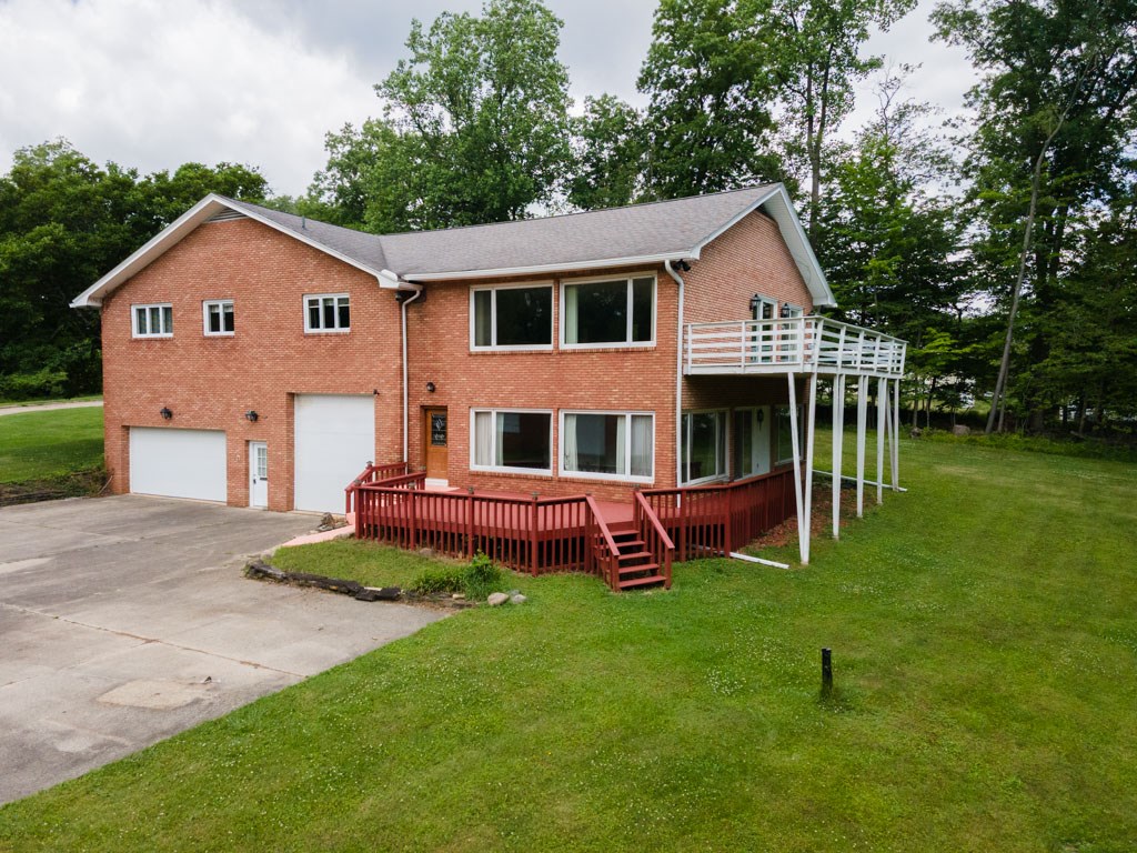 1265 Larchwood Rd Property Photo 4