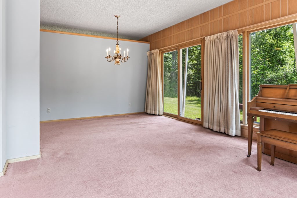 1265 Larchwood Rd Property Photo 10