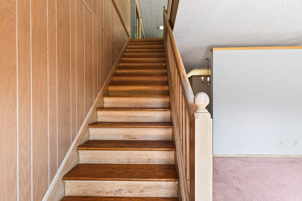 1265 Larchwood Rd Property Photo 24