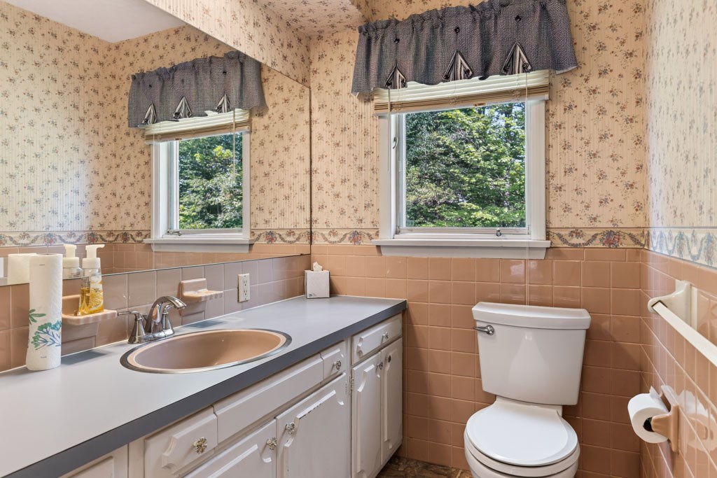 1265 Larchwood Rd Property Photo 48