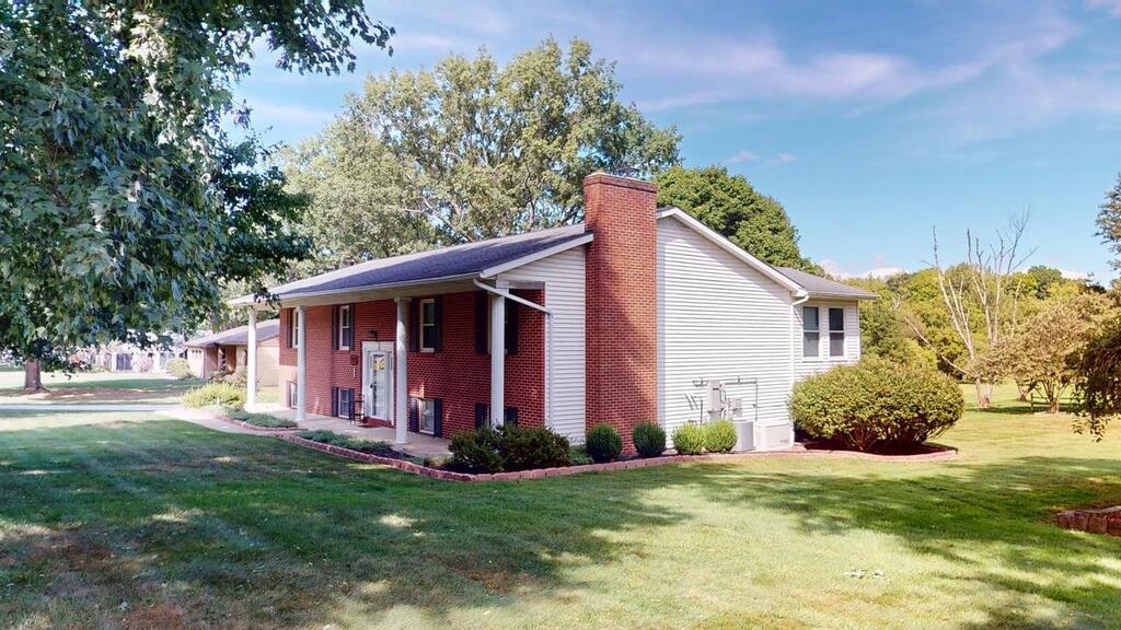 290 Willow Drive Property Photo 3