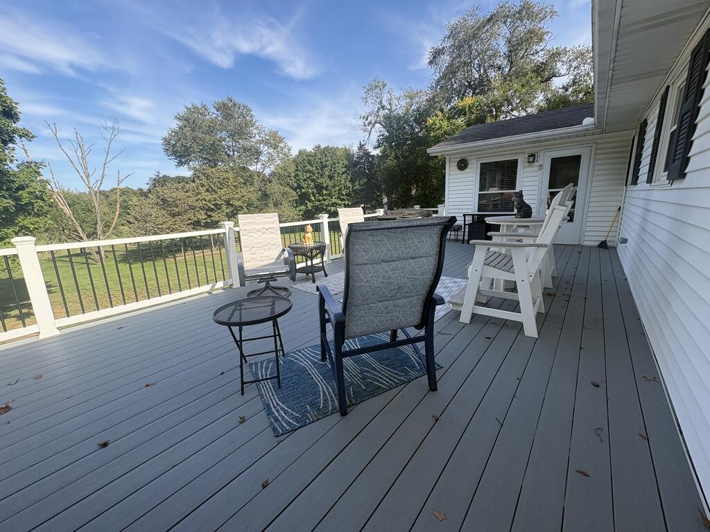 290 Willow Drive Property Photo 13