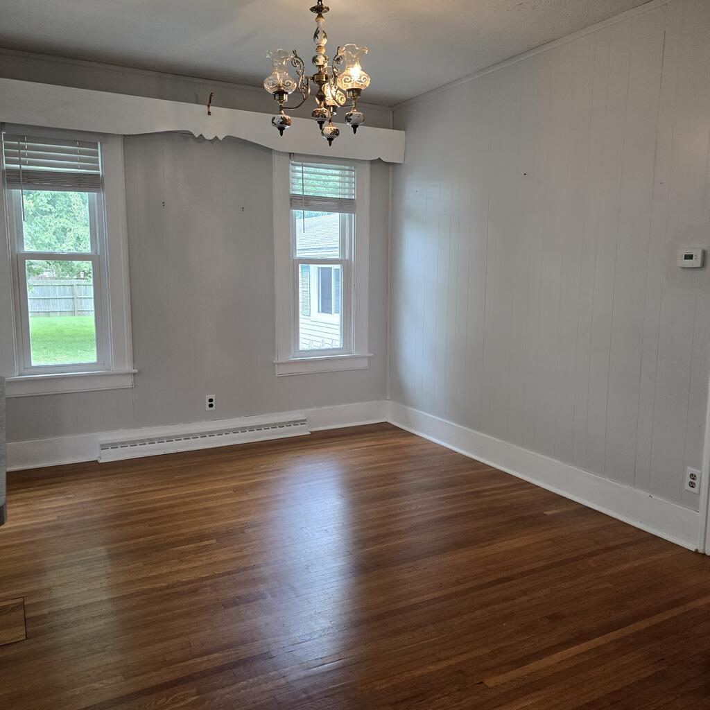 528 Henry Property Photo 10