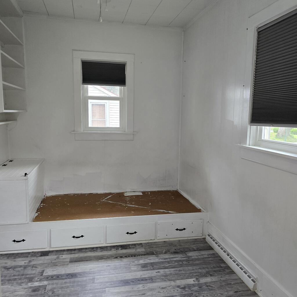 528 Henry Property Photo 15