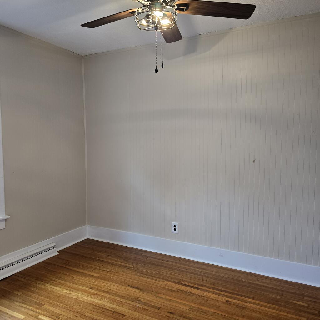 528 Henry Property Photo 18