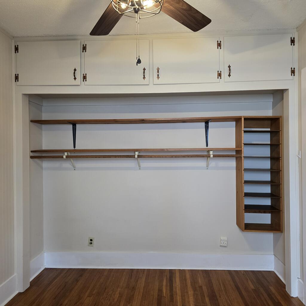 528 Henry Property Photo 19