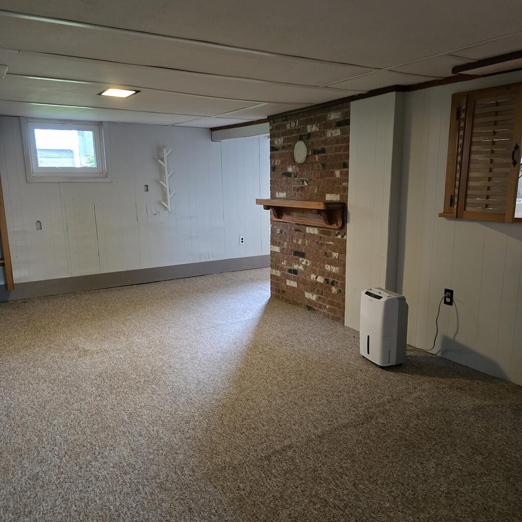 528 Henry Property Photo 21