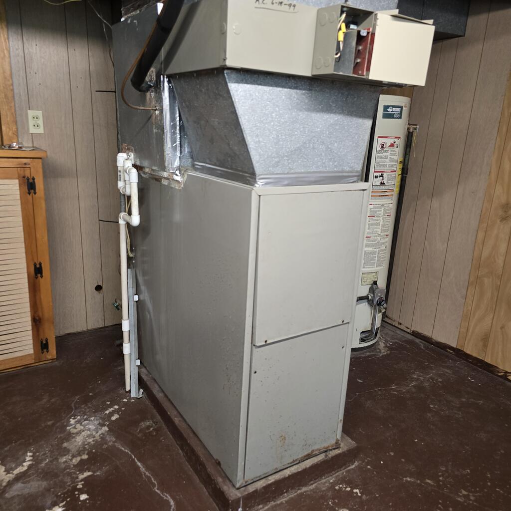 528 Henry Property Photo 25