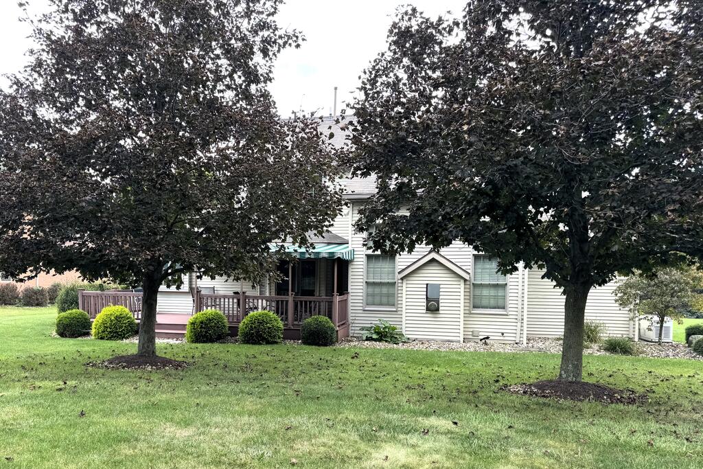 99 Devonshire Ct. Property Photo 8