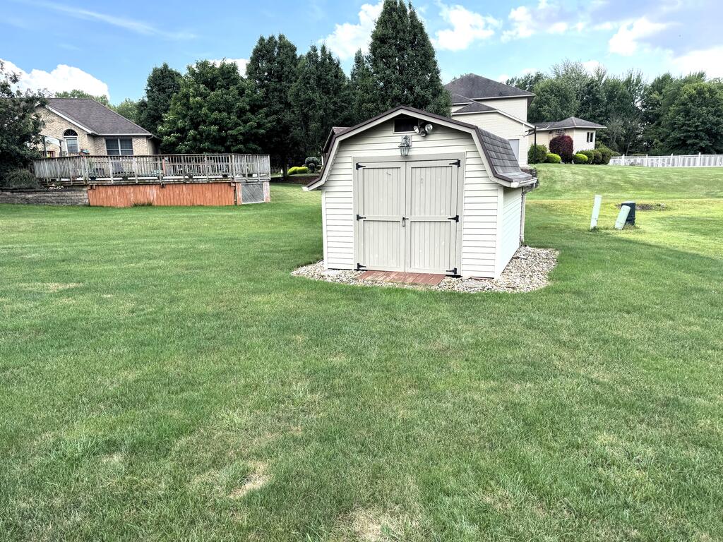 99 Devonshire Ct. Property Photo 11