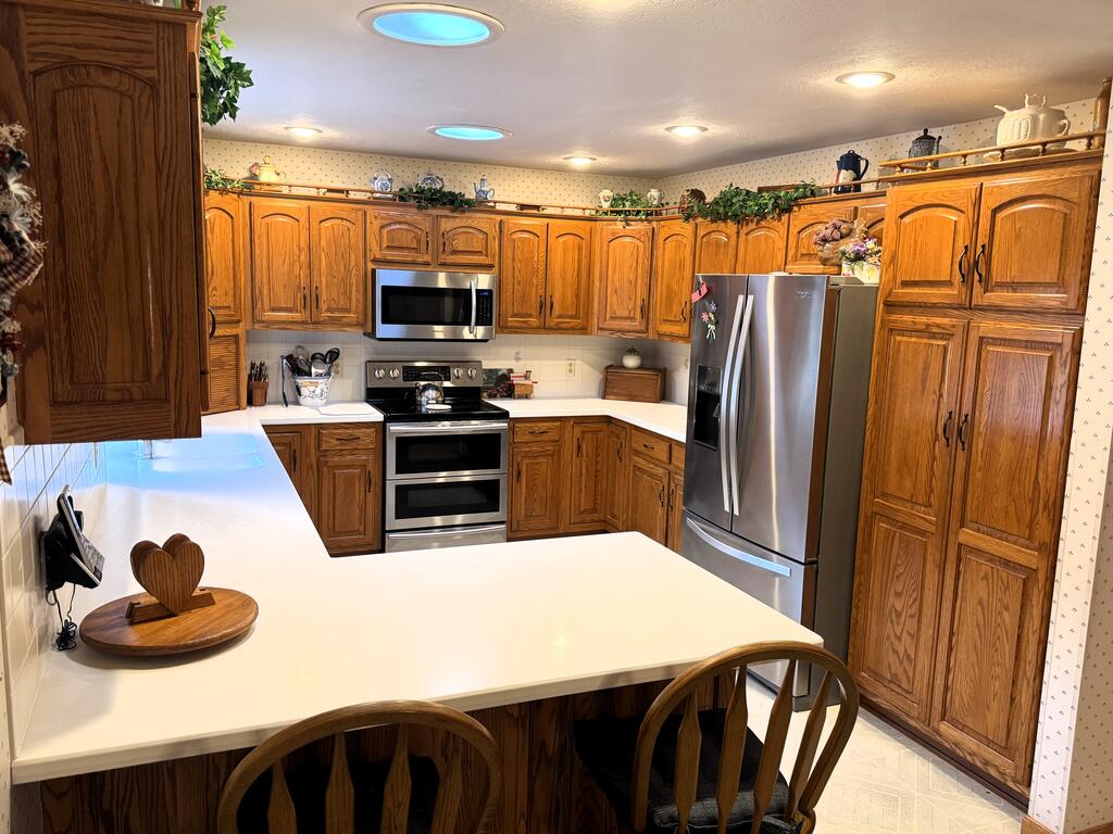99 Devonshire Ct. Property Photo 20