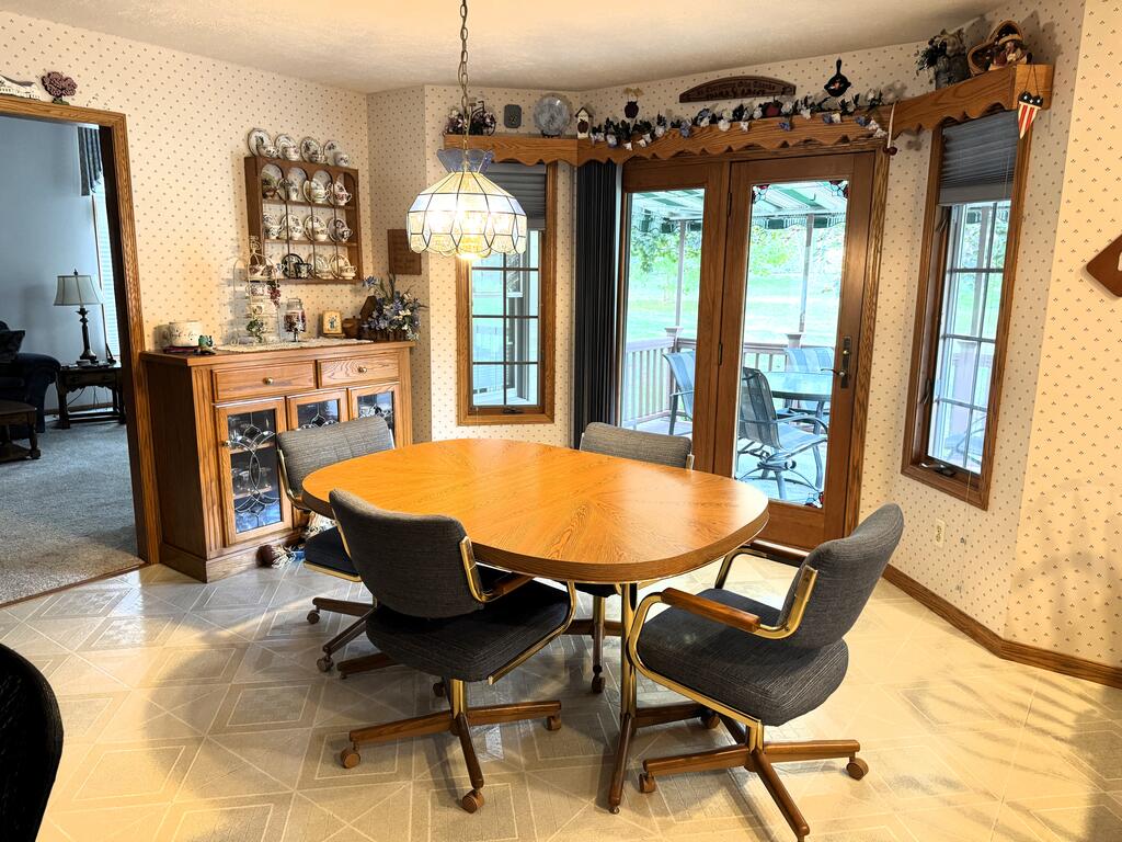 99 Devonshire Ct. Property Photo 21