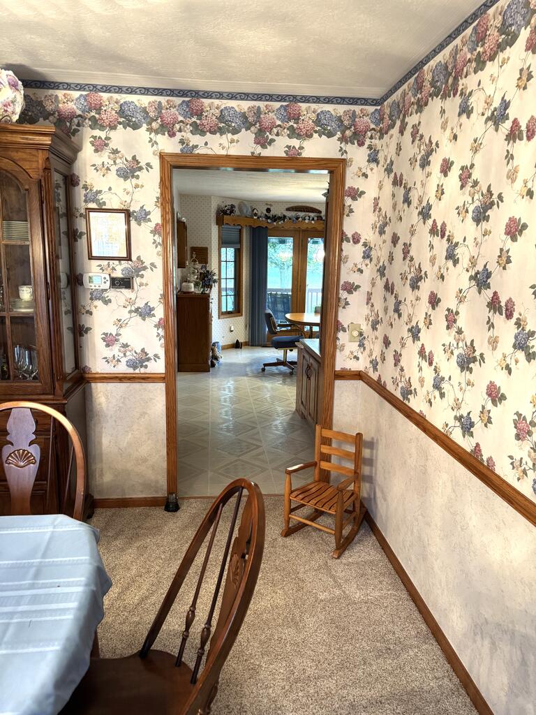 99 Devonshire Ct. Property Photo 26