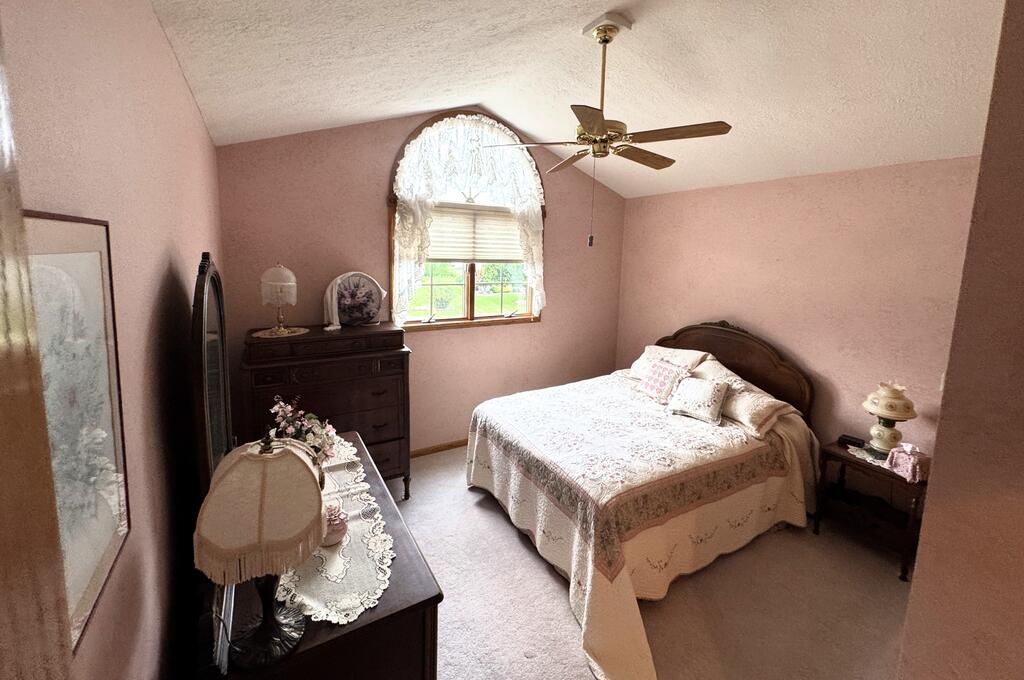 99 Devonshire Ct. Property Photo 27