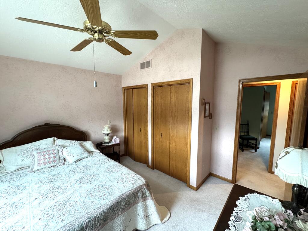 99 Devonshire Ct. Property Photo 28