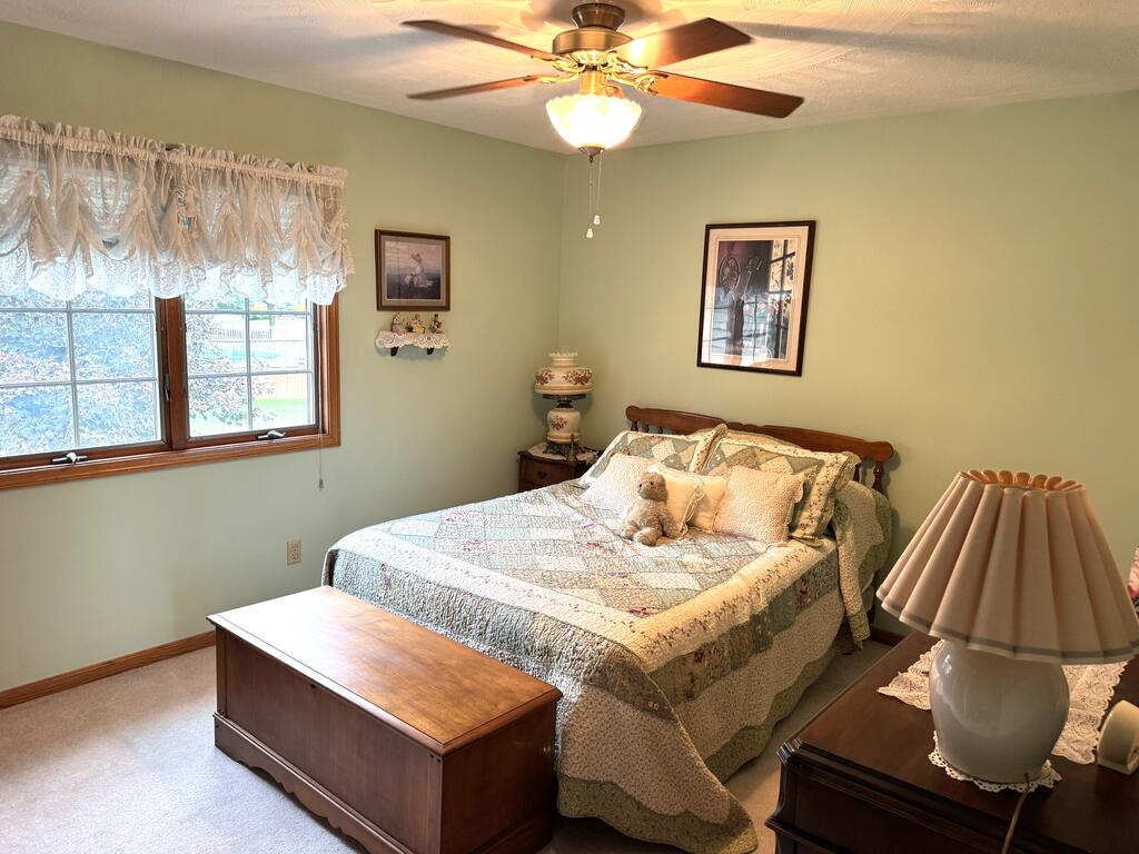 99 Devonshire Ct. Property Photo 32