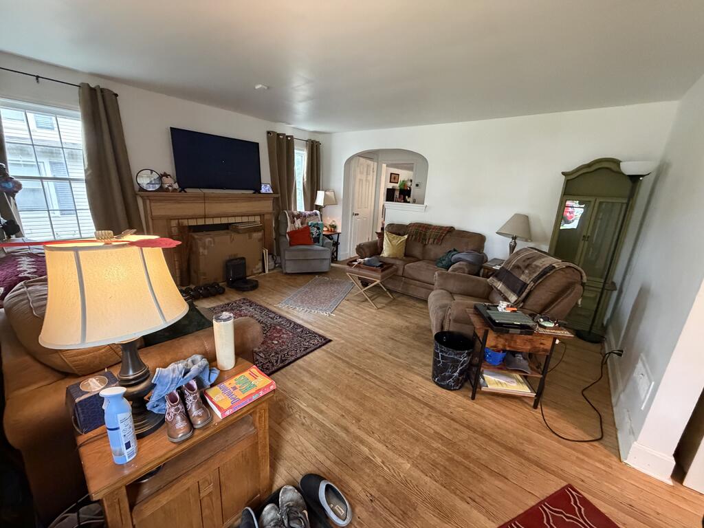 501 Sloane Ave Property Photo 2