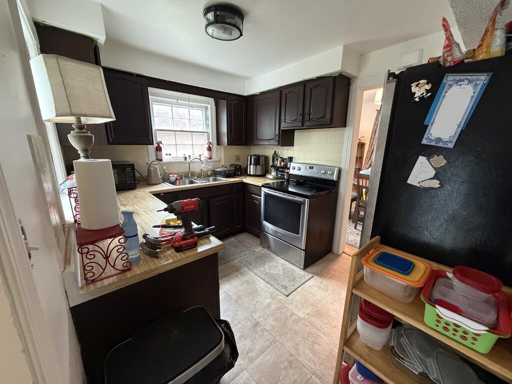 501 Sloane Ave Property Photo 4
