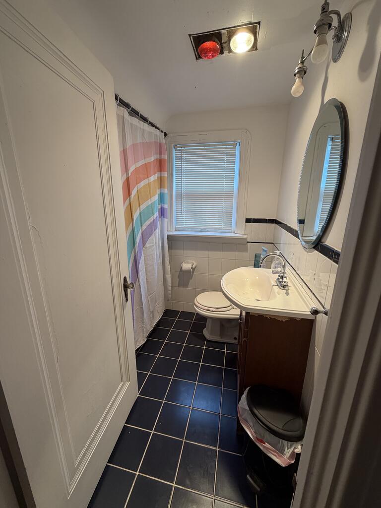501 Sloane Ave Property Photo 8