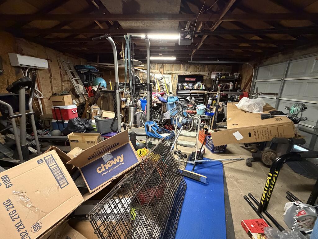 501 Sloane Ave Property Photo 13