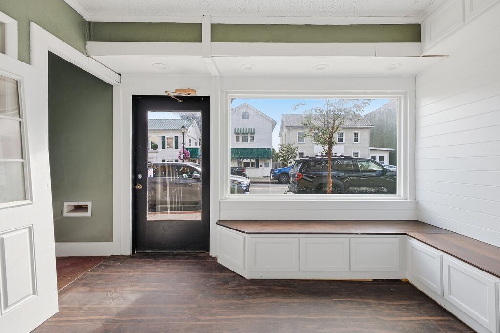 100 Main Property Photo 4