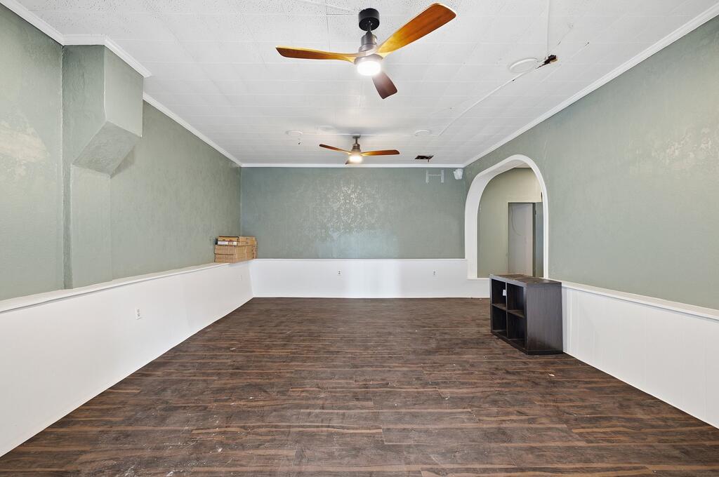 100 Main Property Photo 5