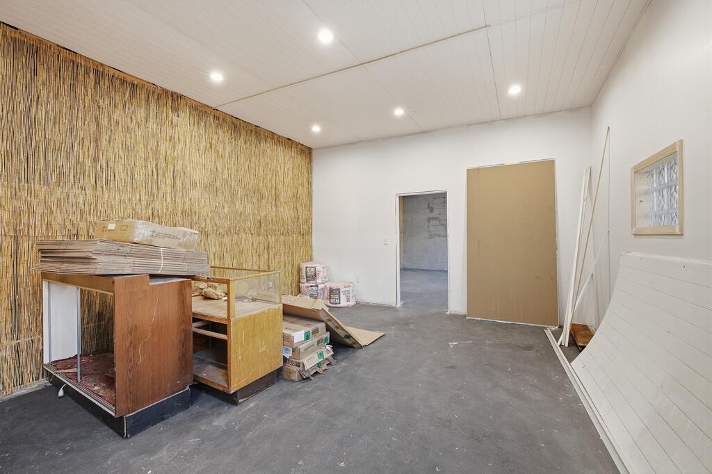 100 Main Property Photo 12