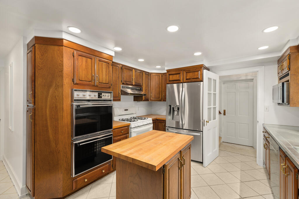 519 Edgewood Rd Property Photo 11