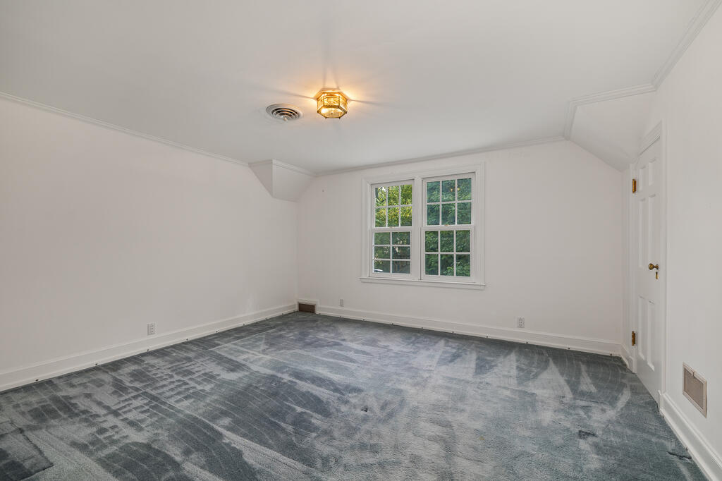 519 Edgewood Rd Property Photo 28