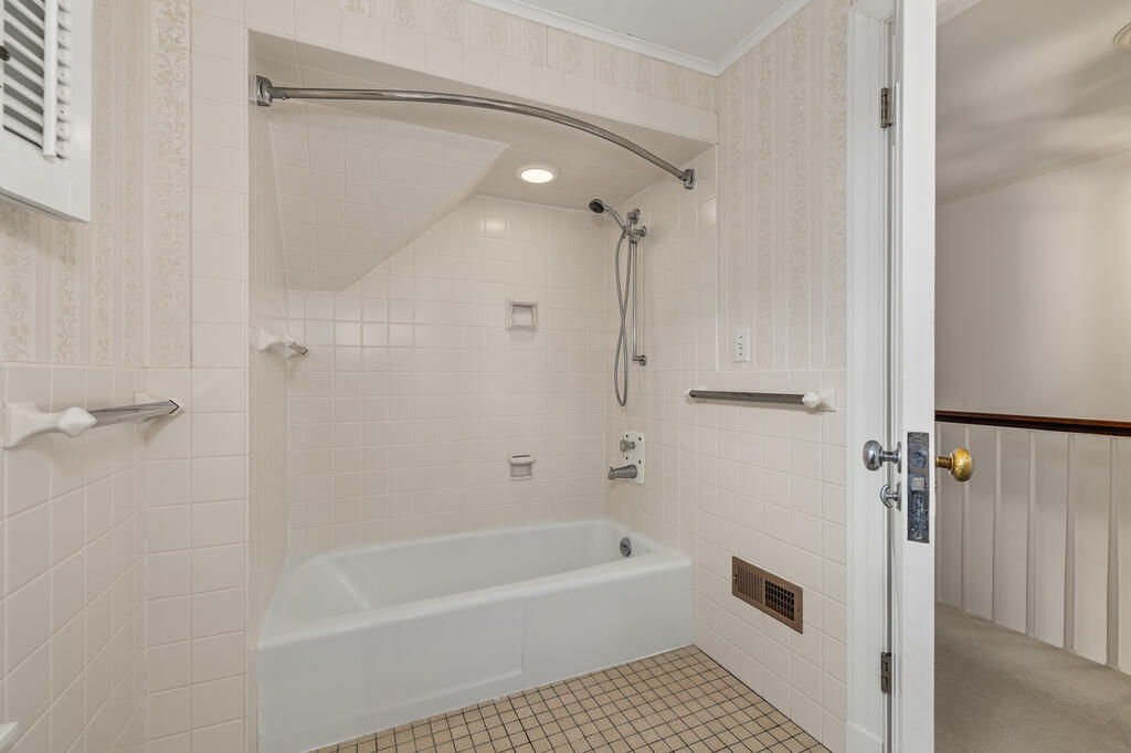 519 Edgewood Rd Property Photo 30