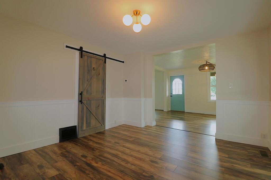 35 E League Stret Property Photo 4