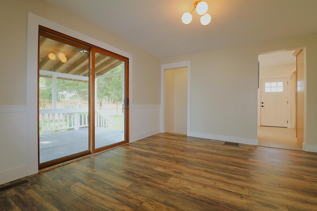 35 E League Stret Property Photo 9
