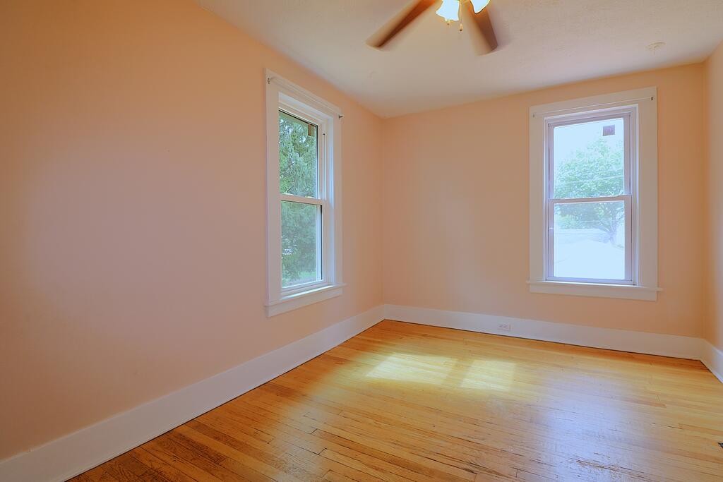 35 E League Stret Property Photo 13